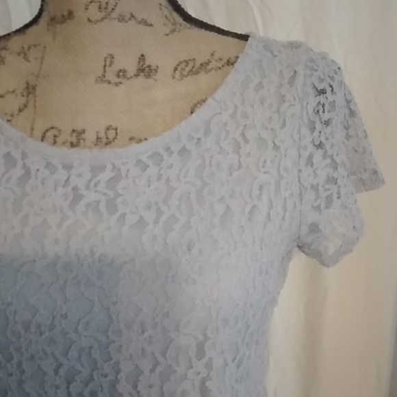 Lace overlay t-shirt - Picture 2 of 8